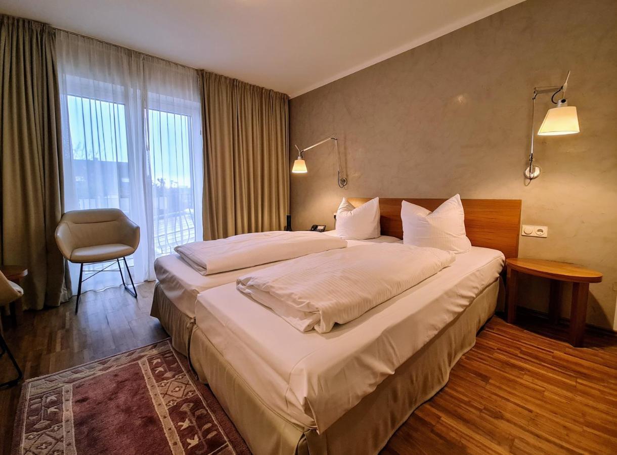Hotel Restaurant Felix Бенсхайм Экстерьер фото